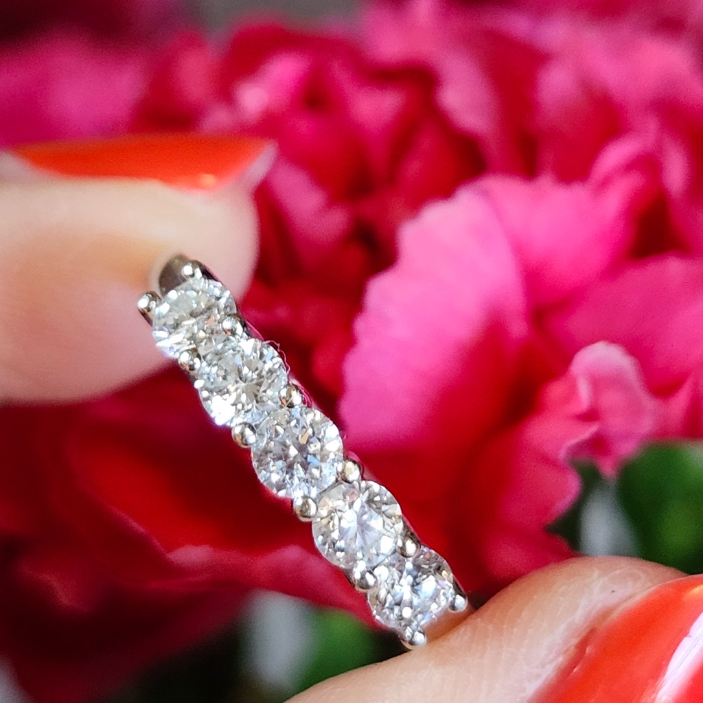 18k White Gold Natural Diamonds